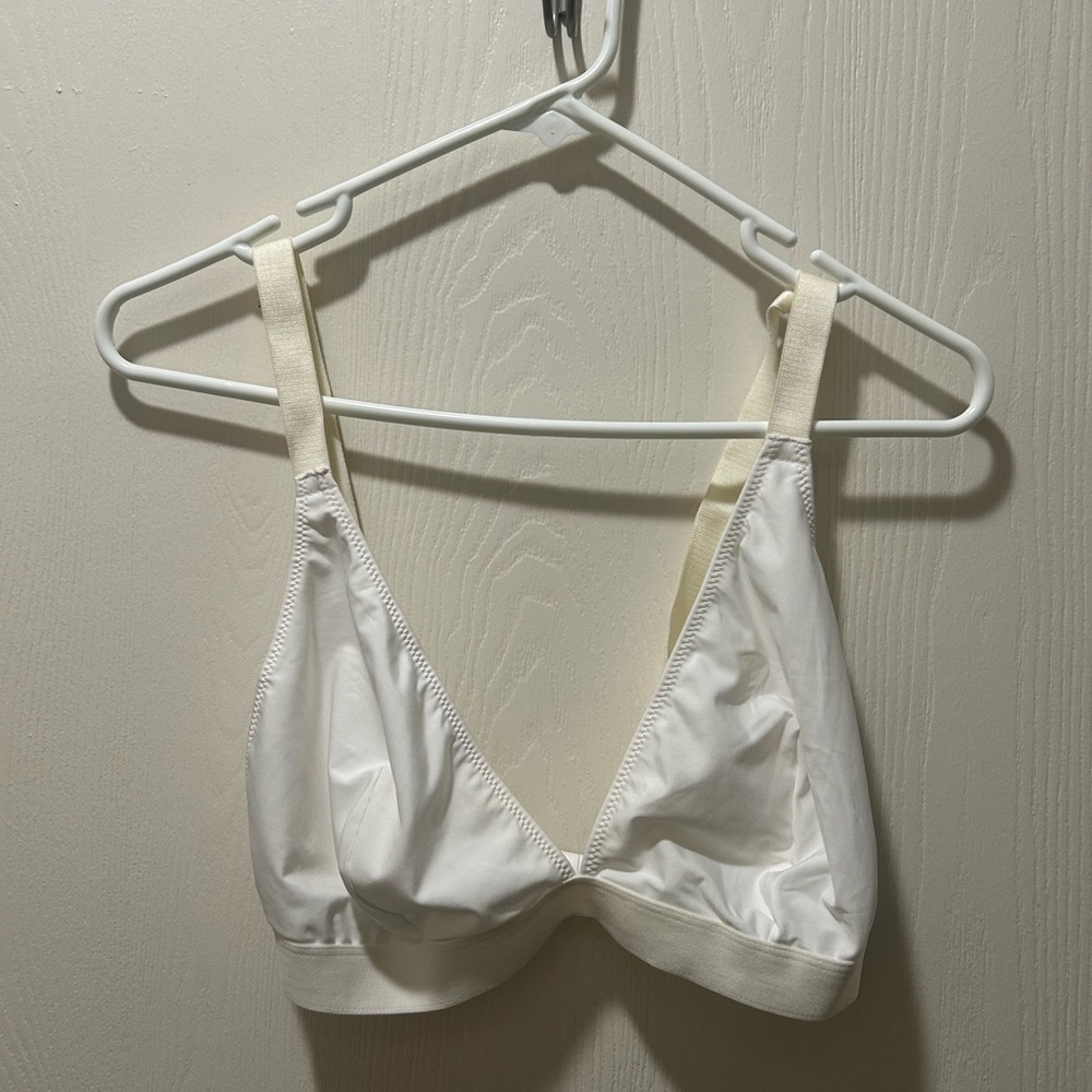 Wireless Bralette in White and Cream - Soft Support